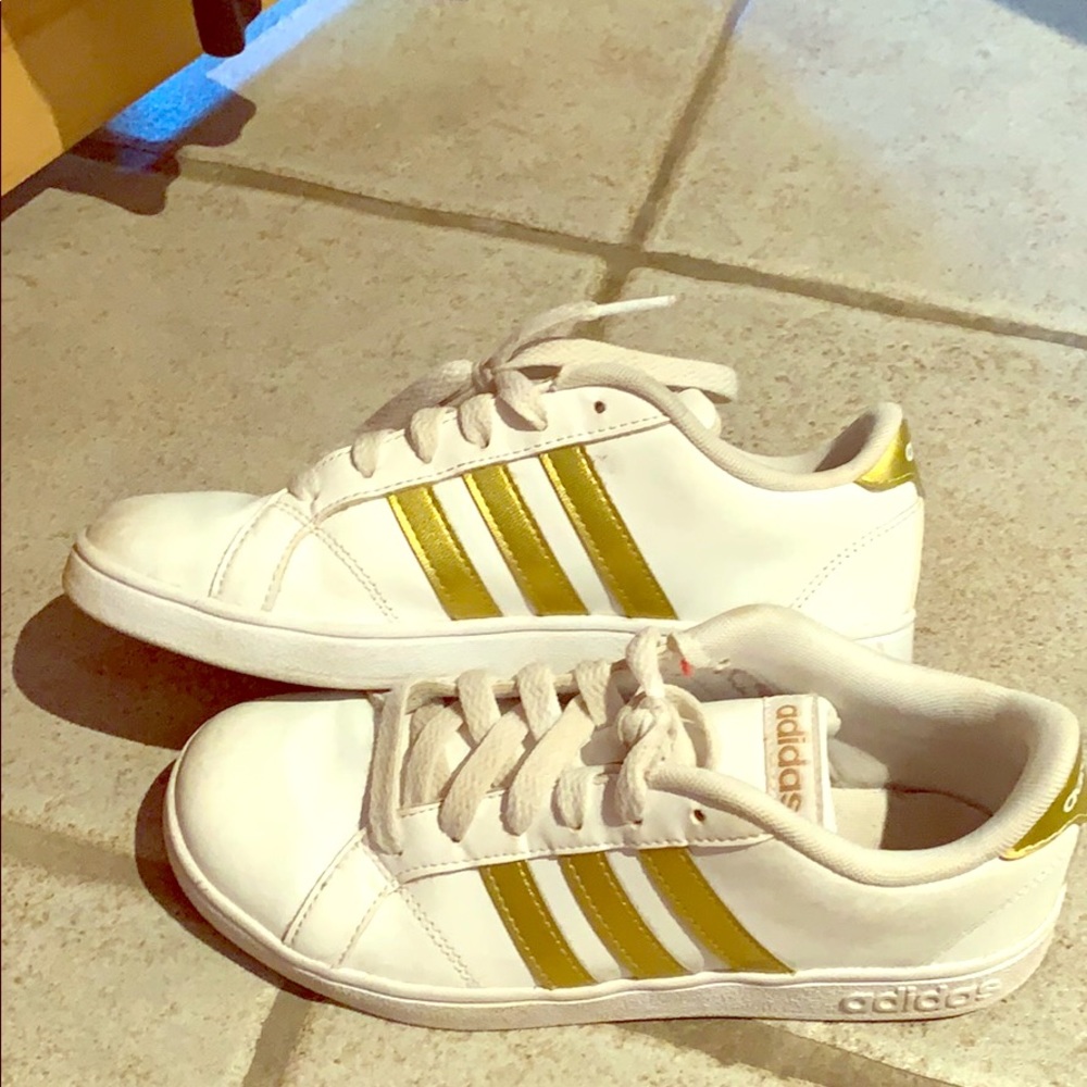 Girls adidas sneakers